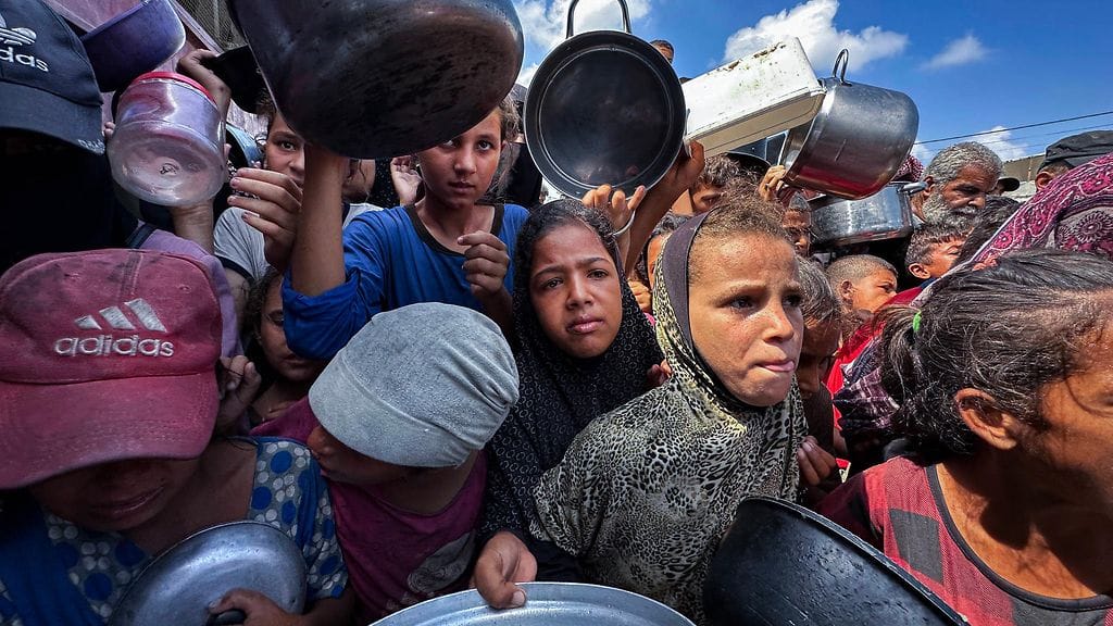 Avustuslaivueen tavoitteena on murtaa Gazan saarto ja toimittaa välitöntä apua alueen siviileille.