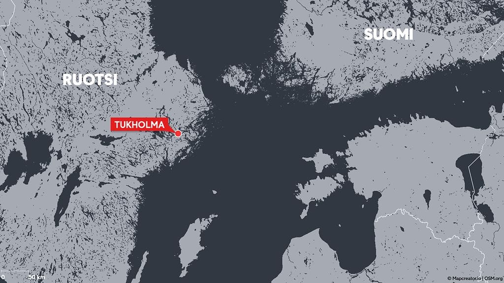 Tukholman vanhassakaupungissa yksi ihminen kuoli ja toinen loukkaantui päälleajossa lauantaina.