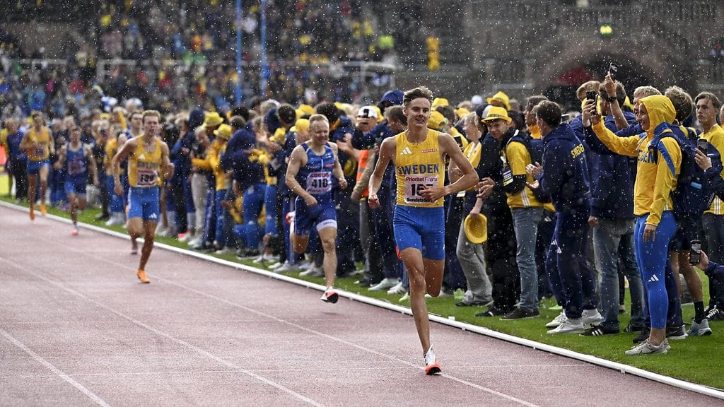Ruotsin Samuel Pihlström pyyhälsi voittoon 1500 metrillä.