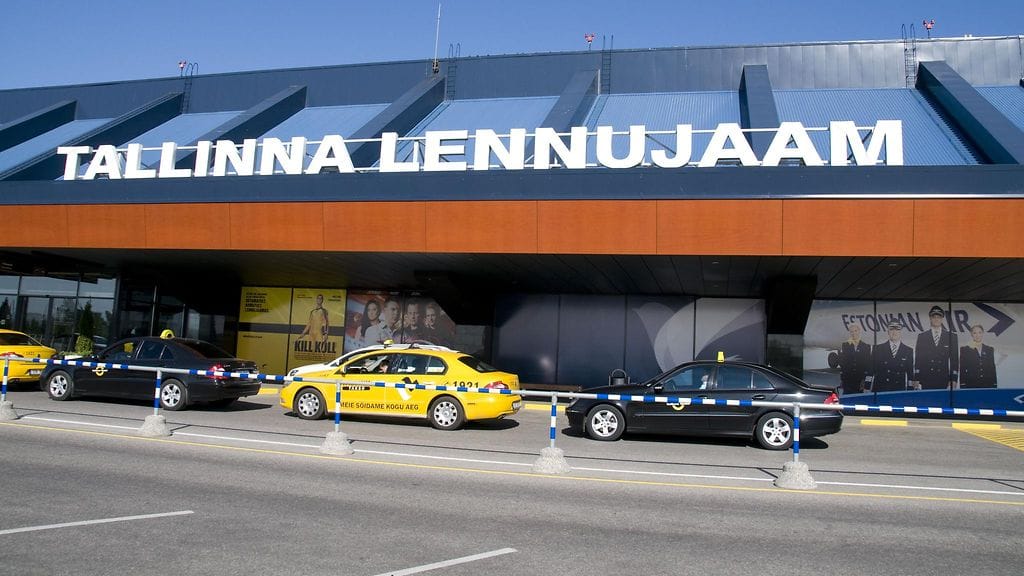 Tallinnaan laskeutunut venäläisturisteja kuljettanut kone jatkoi myöhemmin matkaansa Pietariin. Kuvituskuva.