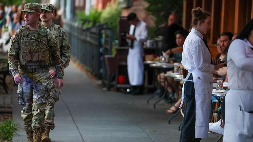 Kansalliskaartin sotilaita Washington DC:ssä 22. elokuuta 2025.