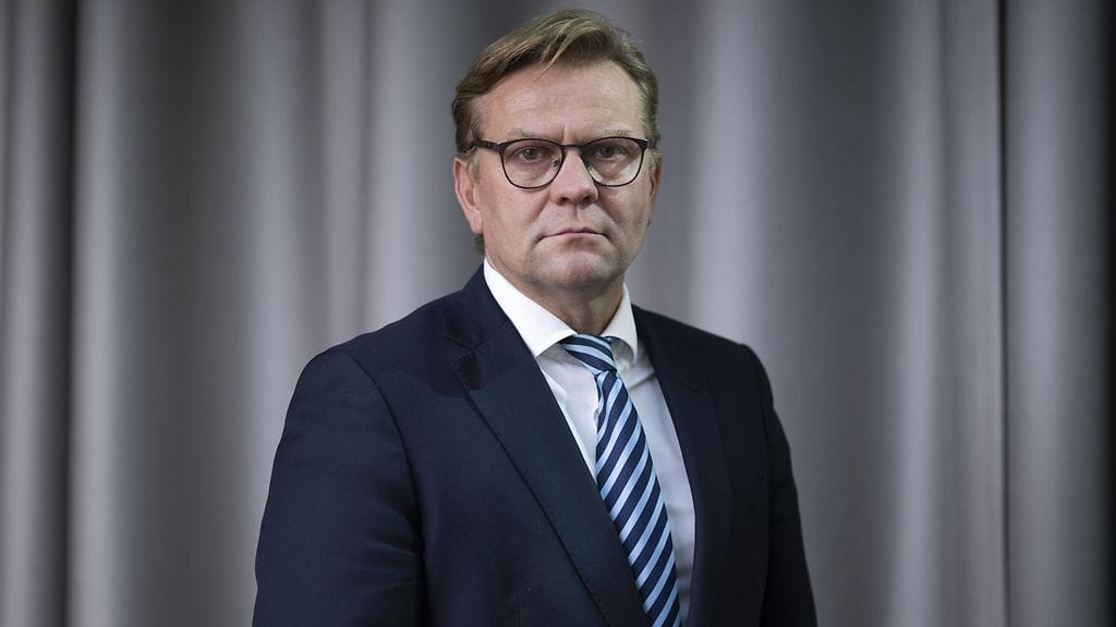 LK finanssivalvonta hovi