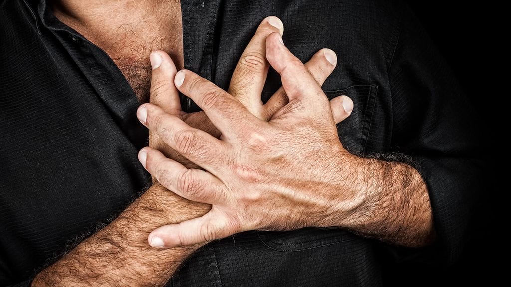 Tansanialaisen miehen rinnasta löytyi veitsi kahdeksan vuoden takaa. Kuvituskuva.