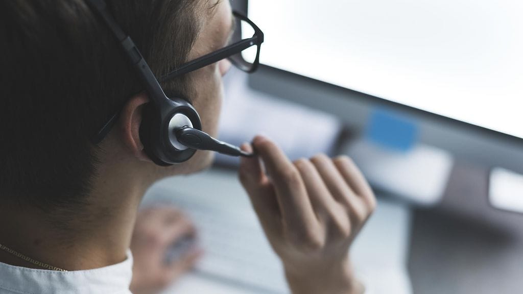 puhelinmyyntiä, etäkokous