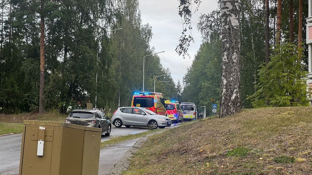 Poliisi on ottanut tapaukseen liittyen kiinni kolme henkilöä.
