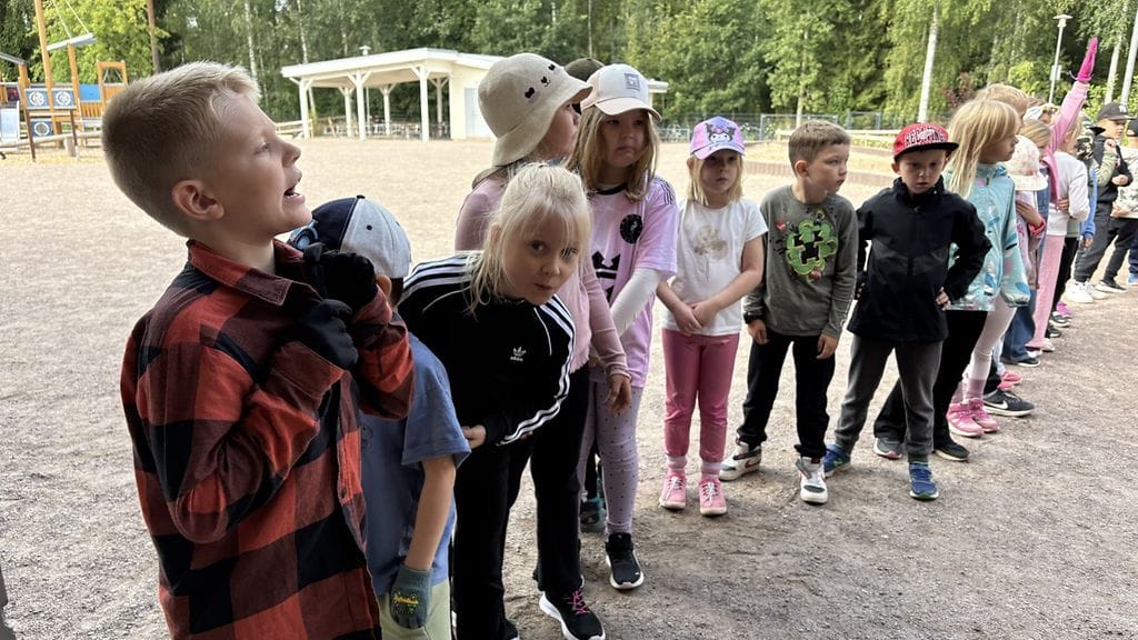 Riihimäki Jukolan koulu ekaluokkalaiset