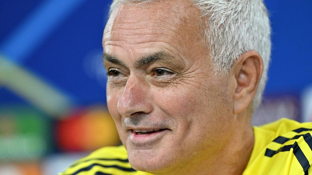 Jose Mourinho on takonut reilusti yli sadan miljoonan euron tilin saamalla potkut.