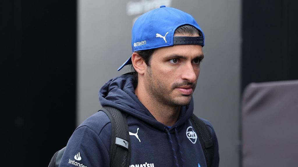 Carlos Sainz hiiltyi tuomariston päätöksestä.