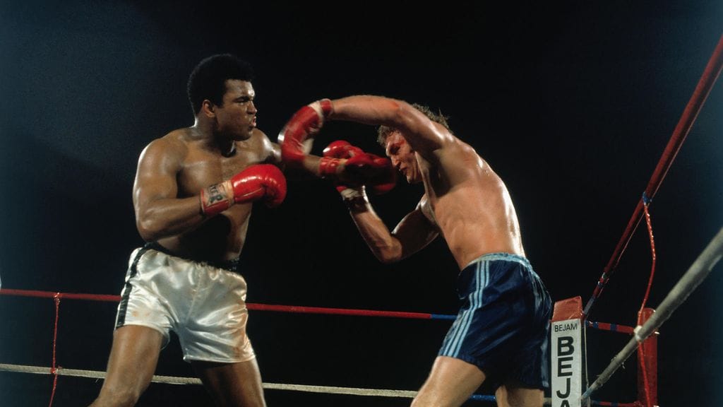 Bugner (vas.) otteli kahdesti Muhammad Alia vastaan.