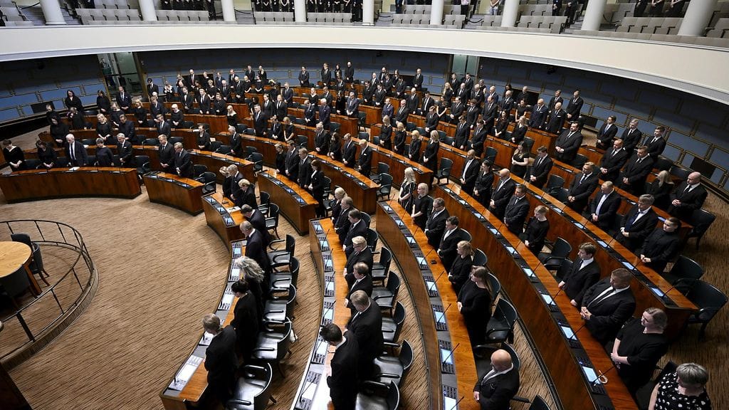 LK Eemeli Peltonen eduskunta hiljainen hetki 4 02092025