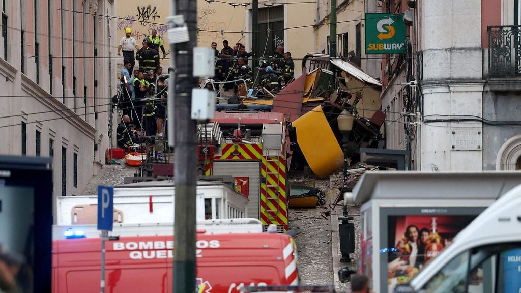 ALK 3.9.2025 Ainakin kolme ihmistä on kuollut Lissabonissa Portugalissa tapahtuneessa funikulaarionnettomuudessa.