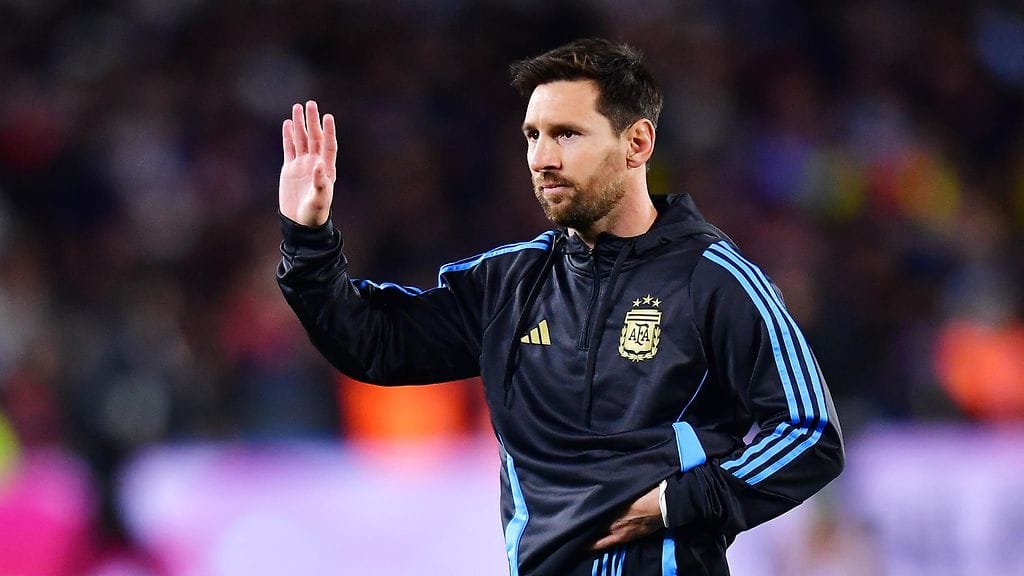 Lionel Messi ei vielä tiedä, pelaako hän ensi kesän MM-kisoissa.