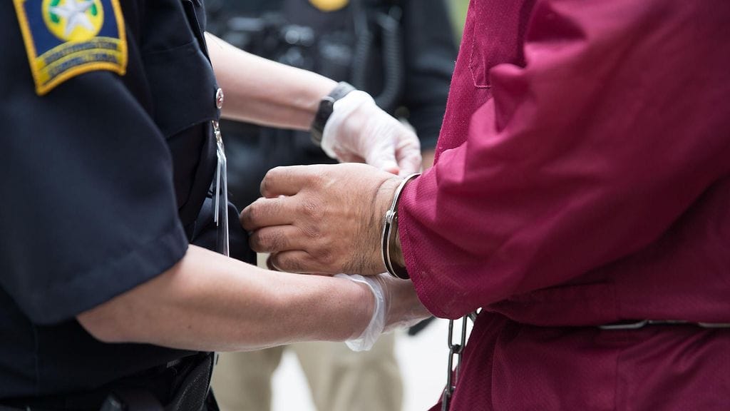 Ratsiassa otettiin kiinni 475 ihmistä, joista valtaosa oli eteläkorealaisia. Kuvituskuva.