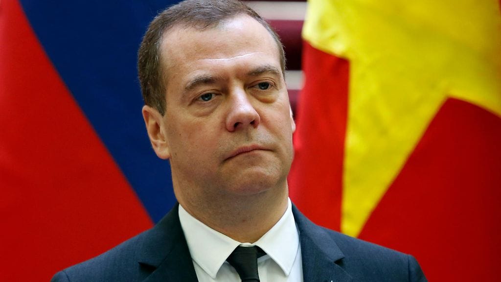 Venäjän entinen presidentti ja nykyinen turvallisuusneuvoston varapuheenjohtaja Dmitri Medvedev väittää Suomen valmistautuvan sotaan.
