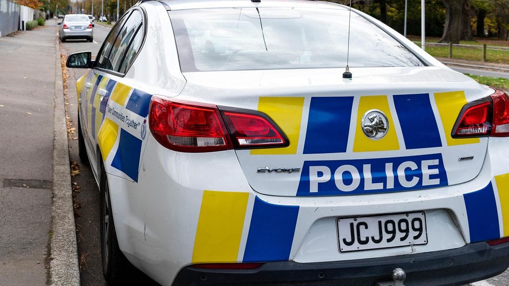 Kuvituskuvaa. 44-vuotias nainen on päättänyt edustaa oikeudenkäynnistä itseään.