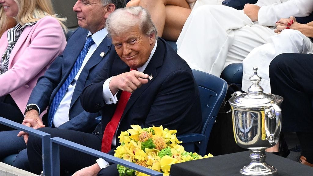 Donald Trump ilmestyi Yhdysvaltain avoimien miesten kaksinpelin finaaliin.