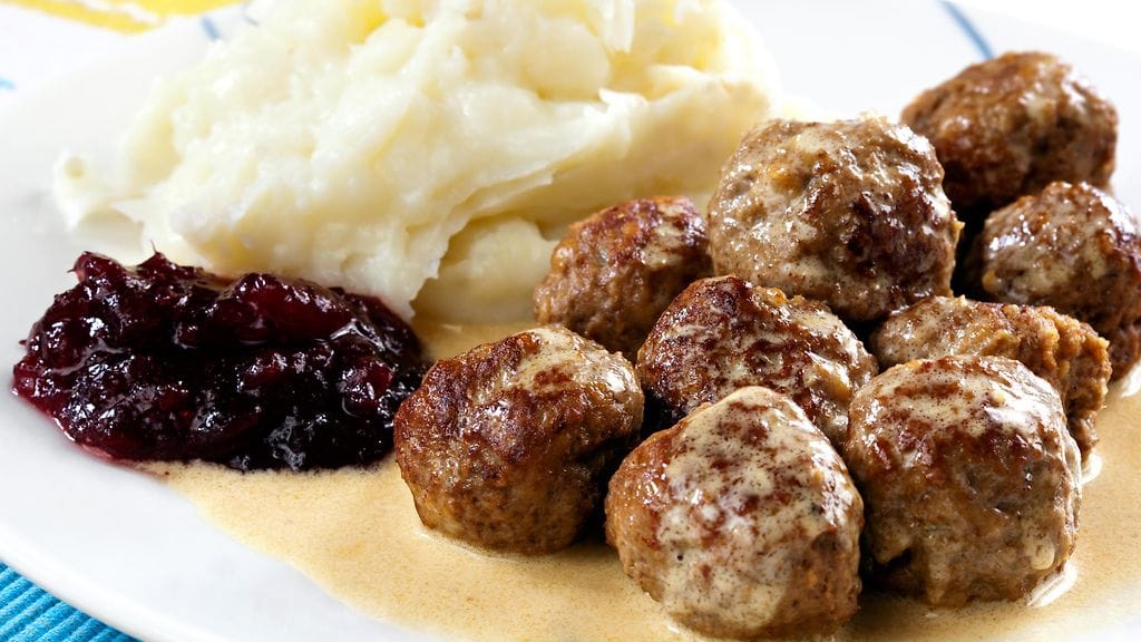 Mehevien lihapullien salaisuus piilee muun muassa oikeanlaisessa jauhelihassa sekä sidosaineissa.