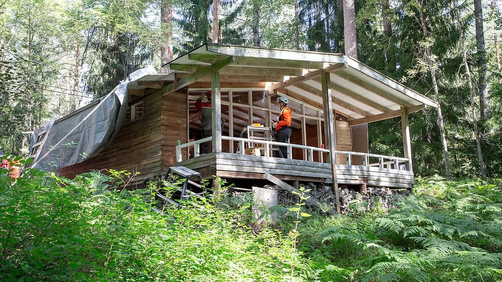 Seurasaaren ulkomuseoon saadaan uusi rakennus, kesämökki. Kesämökki suojattiin purkamista varten Vähä-Kiljavalla.