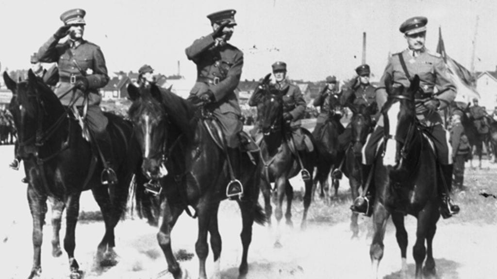 Marsalkka Mannerheim Karjalan kannaksen taisteluharjoituksissa 1939.