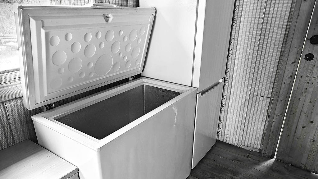 Kuvan arkkupakastin ei liity tapaukseen. Kuvituskuva.