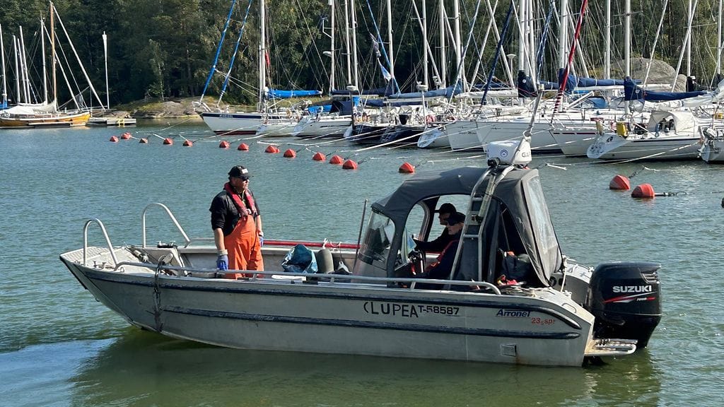 Haamuverkot, tutkimusvene