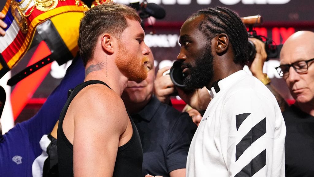 Terence Crawford (oik.) on kaksi senttiä pidempi ja omaa yhdeksän senttiä isomman sylivälin kuin Saul Alvarez, mutta meksikolaisella on MM-ottelussa voimaetu puolellaan.