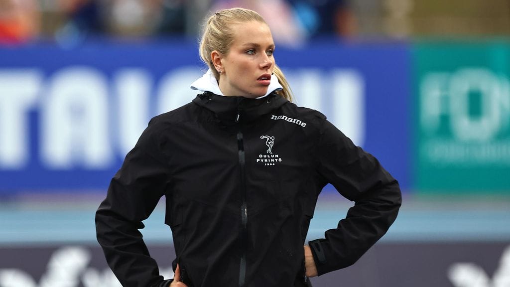 Elina Lampela joutuu hyppäämään uusilla seipäillään Tokiossa ensimmäistä kertaa.