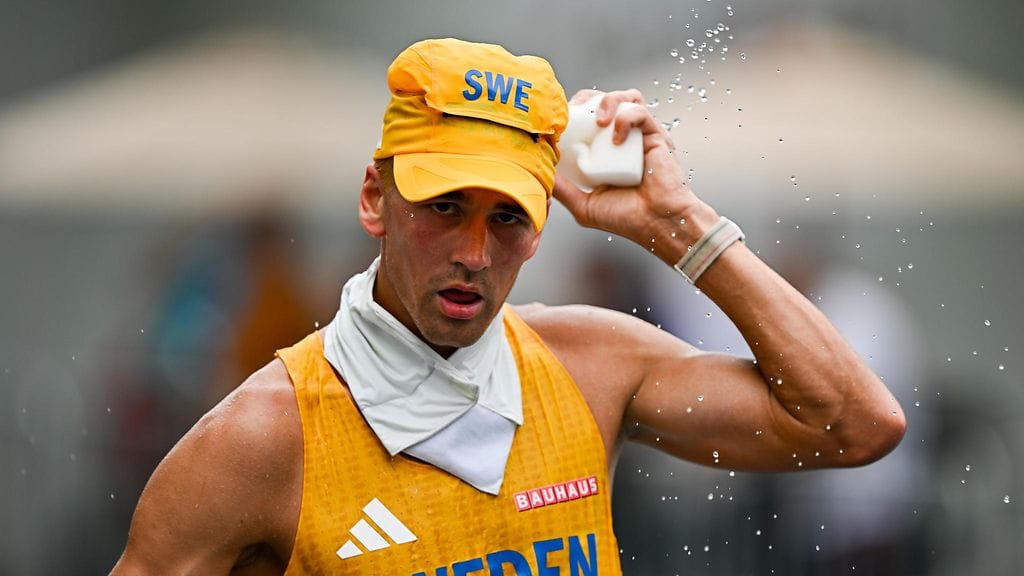 Moninkertainen arvokisamitalisti Perseus Karlström, 35, hyytyi 35 kilometrin kisassa.