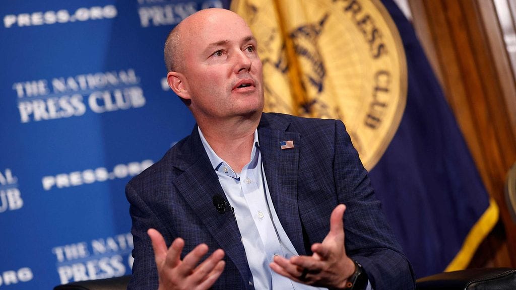 Utahin kuvernöörin Spencer Coxin puheisiin on kiinnitetty huomiota. Cox kertoi toivoneensa, että Charlie Kirkin ampuja ei olisi ollut "yksi meistä".