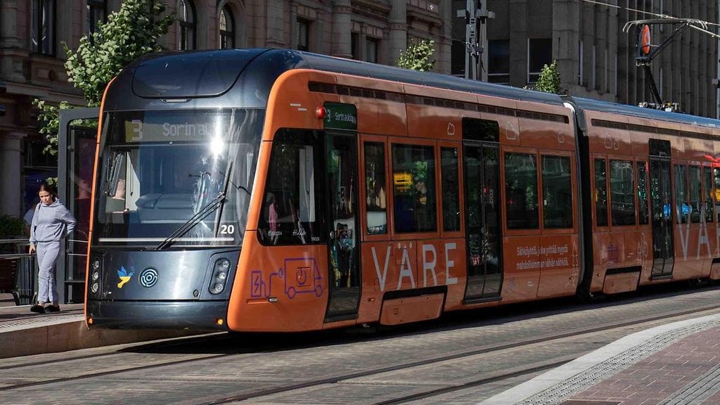 Kuvituskuva. Kuva Tampereen ratikasta Hämeenkadulla.