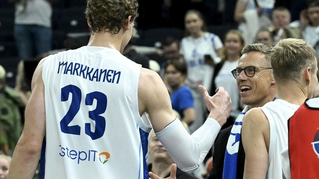 Susijengin häviöön päättynyt jännitysnäytelmä sunnuntaina ei ole suinkaan ainoa kerta, kun presidentti Stubb on todistanut suomalaisurheilijoiden tappioita.