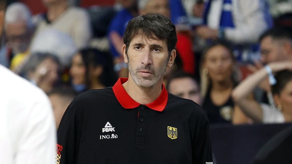 Alex Mumbru on kokenut kovia.