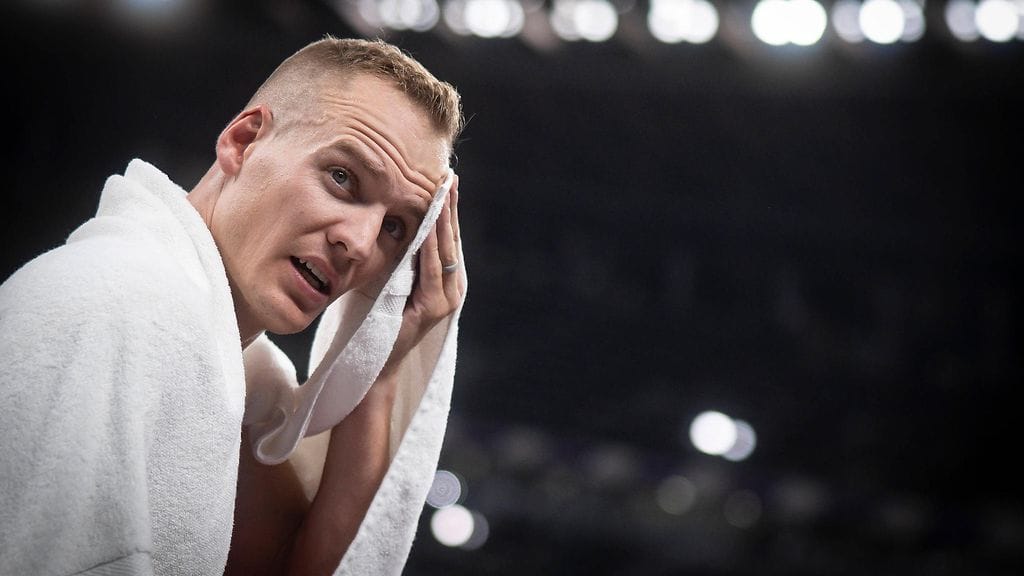 Sam Kendricksin toinen lapsi syntyi, kun hän oli matkannut Tokioon.