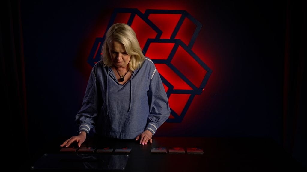 pirunpeli_S01E01_014_MiittaSorvali (1)