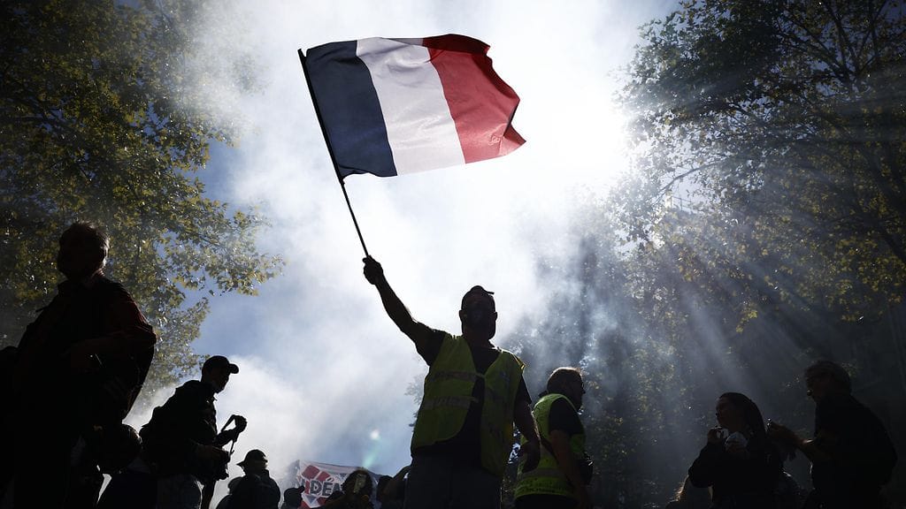 Noin 300 mielenosoittajaa on otettu Ranskassa kiinni torstain aikana.
