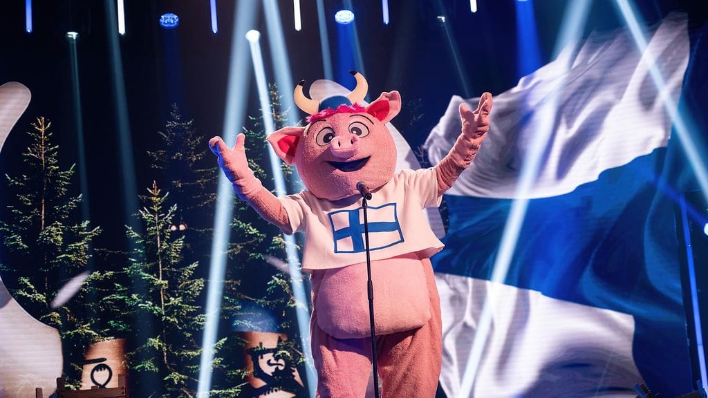 Masked Singer Suomi -jaksossa lavalle nousee villi kortti -hahmo Sikapossu.