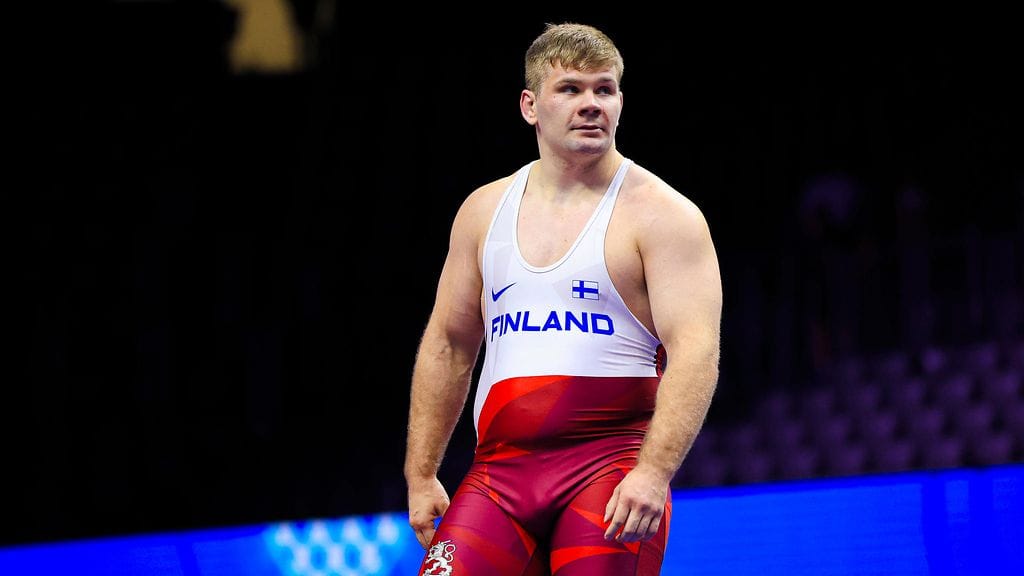 Elias Kuosmanen, 30, voitti painin MM-pronssia.