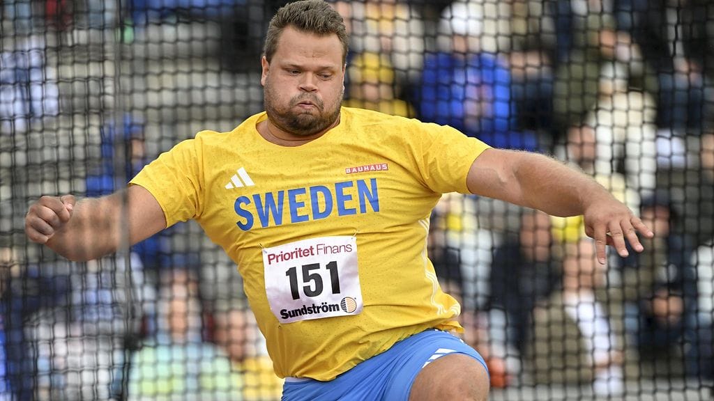 Daniel Ståhl heitti 69,90 MM-karsinnassa.