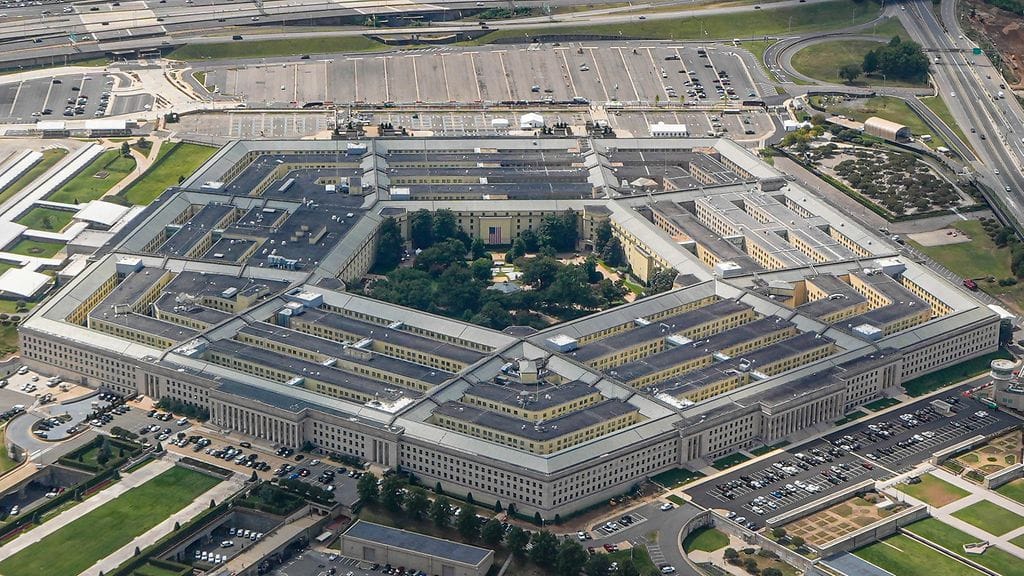 Yhdyavlatain puolustusministeriö asetti rajoituksia Pentagonissa työskenteleville toimittajille