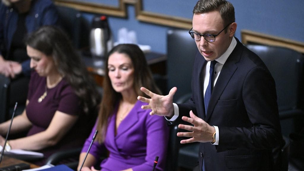 Työministeri Marttinen sanoo viestinään Vakka-Suomeen ja Uuteenkaupunkiin, että aluetta tuetaan ja tilanteesta päästään yhdessä eteenpäin.