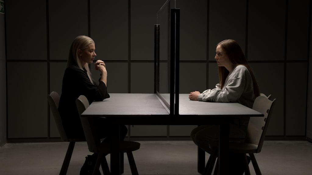 4819 01 joanna linda