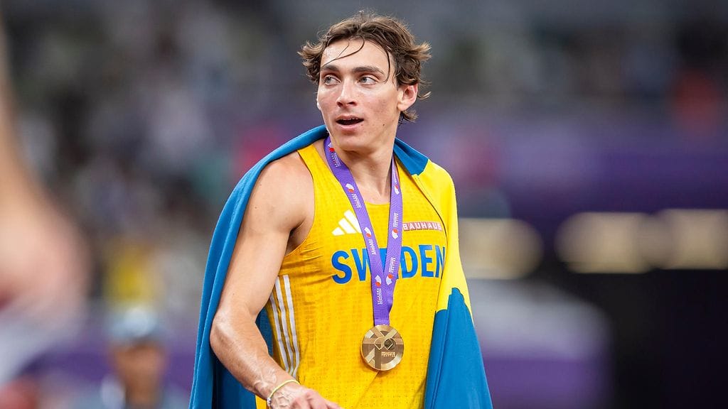 Armand Duplantis voitti Tokiossa uransa kolmannen maailmanmestaruuden.