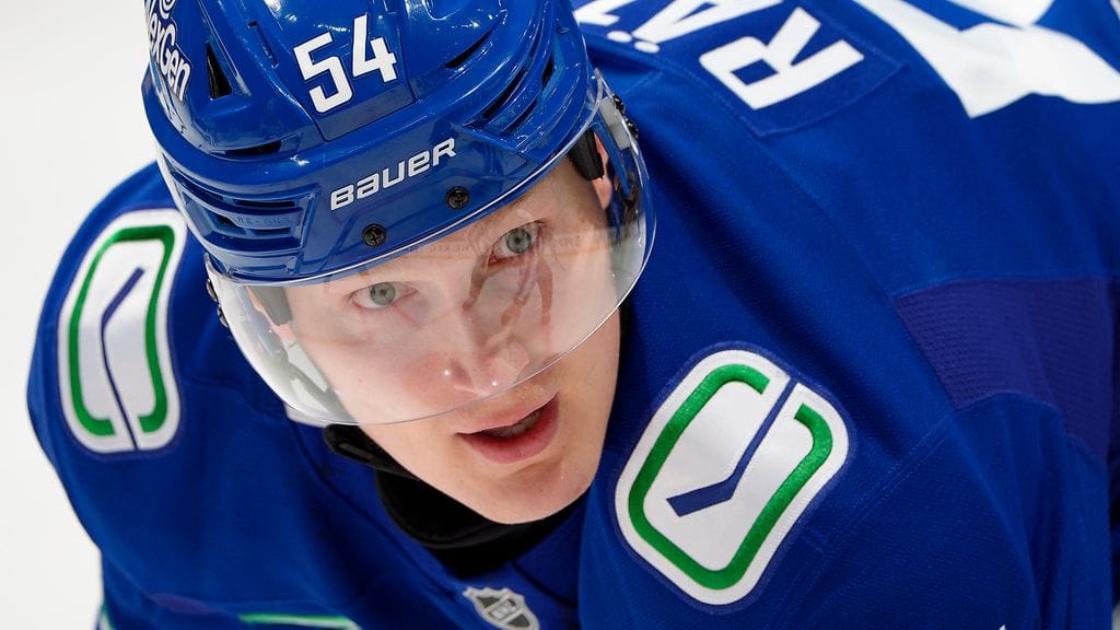 Aatu Räty pelaa NHL:ssä sentterin paikalla.