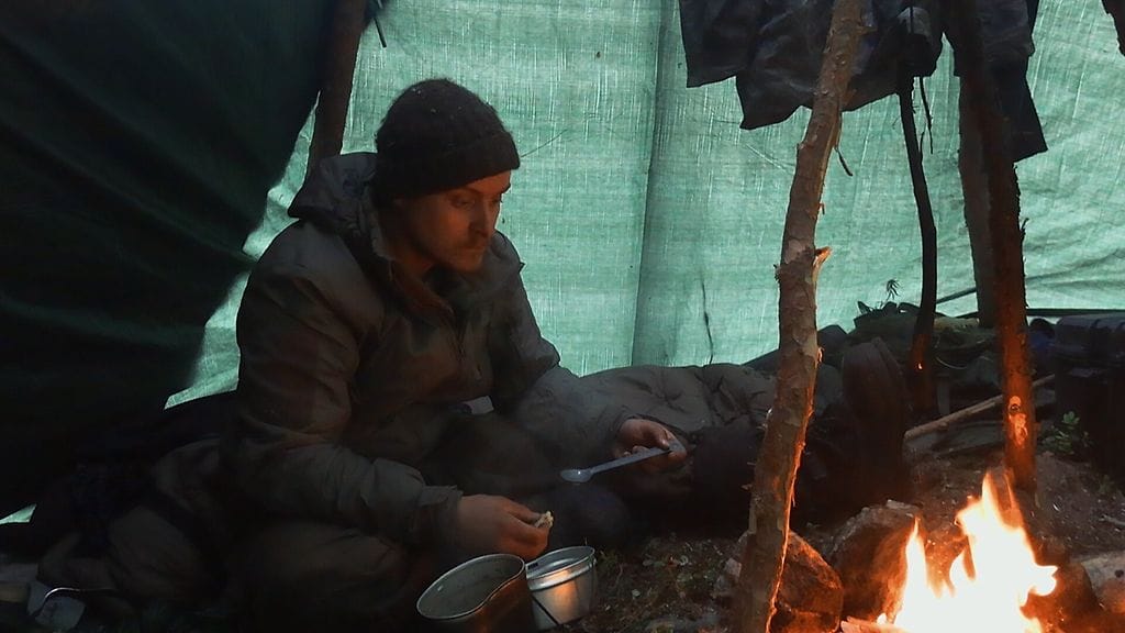 Pieniä_iloja_ja_suurta_synkkyyttä-1