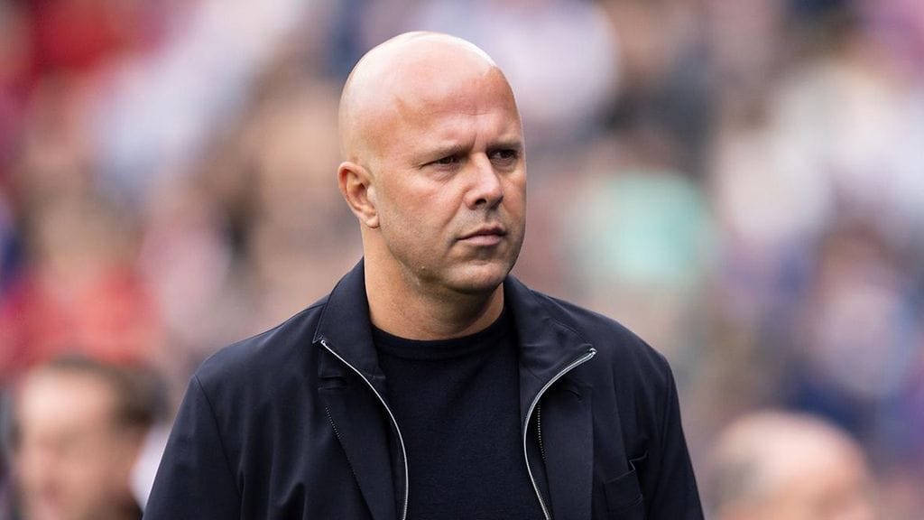 Arne Slot ei ollut tyytyväinen yhden pelaajansa toimintaan pelin ratkaisevalla hetkellä.