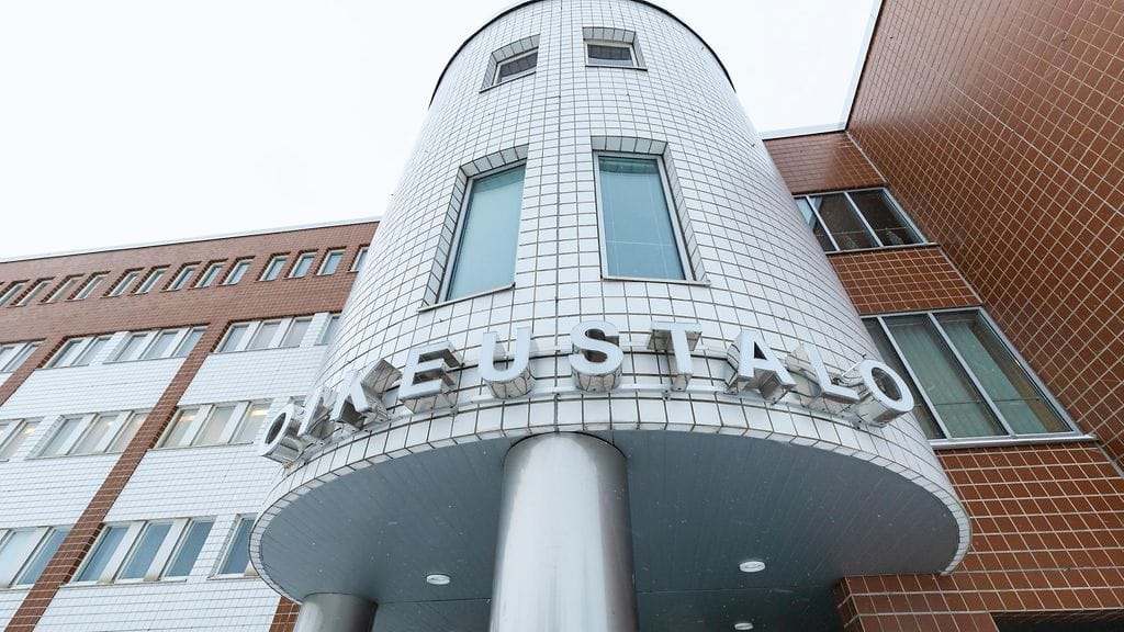 Kuvassa Oulun oikeustalo ja käräjäoikeus.