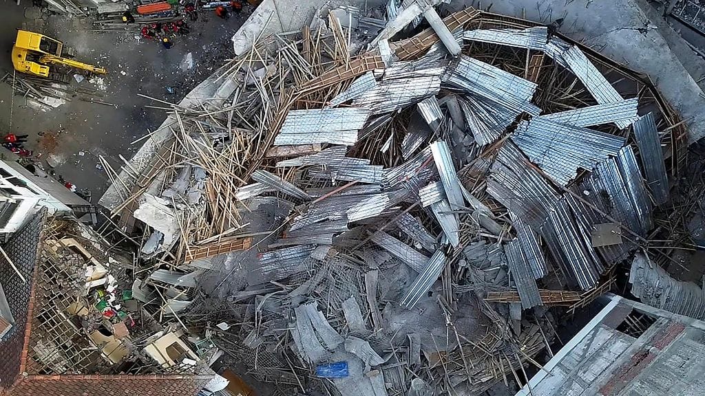 AOP indonesia koulun romahdus