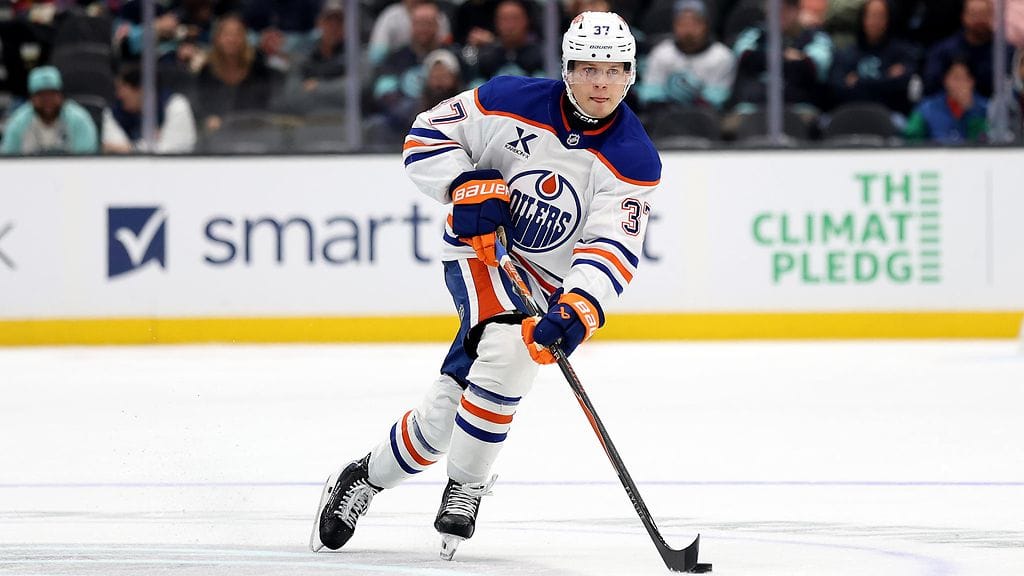 Atro Leppänen aloittaa kautensa AHL:ssä.