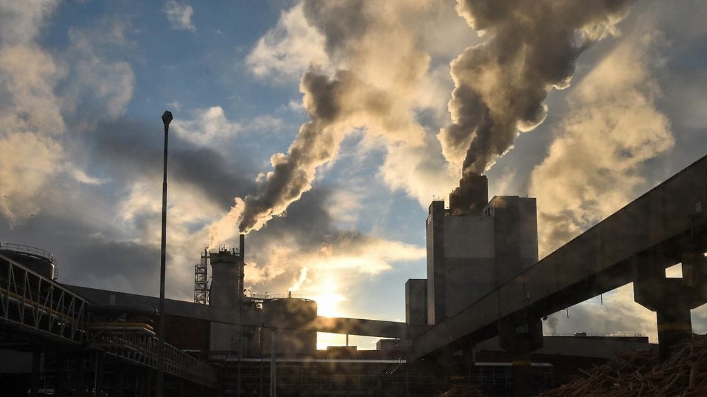 Arkistokuva. Kaukaan paperitehdas.