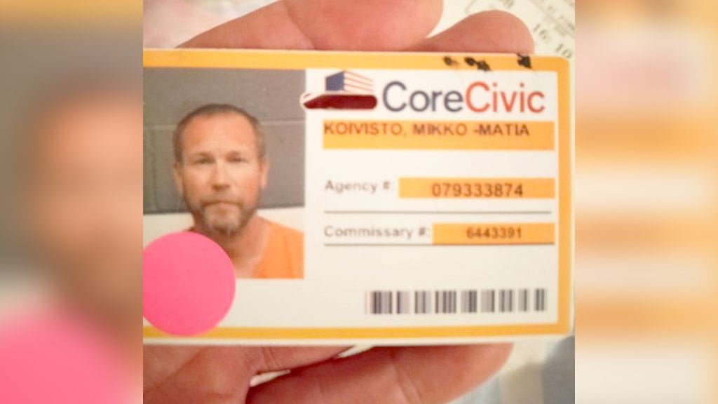 Mikko-Matias Koivistoa pidettiin Stewart Detention Center -nimisessä yksityisessä vankilassa, jota CoreCivic ylläpitää Yhdysvaltain maahanmuutto- ja tulliviraston kanssa tehdyn sopimuksen perusteella.